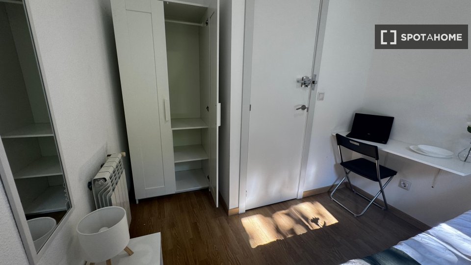 Habitación doble Madrid, 6 habitaciones, 110m² — foto 4