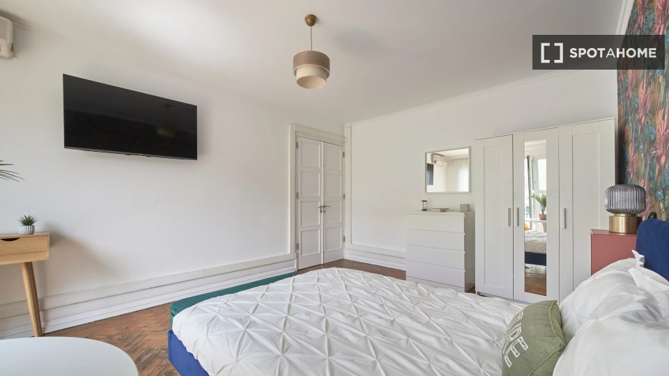 Double room Lisbon, 8 beds — photo 13