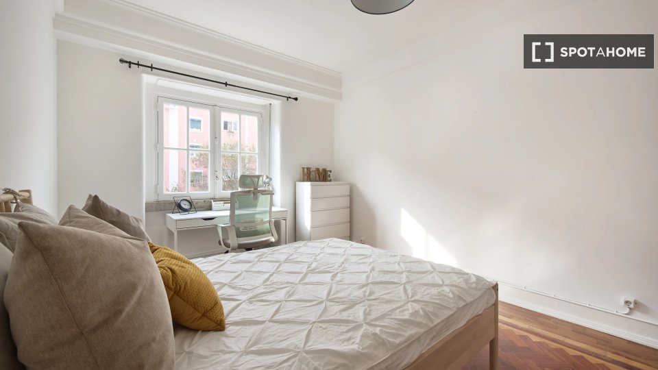 Double room Lisbon, 7 beds — photo 4