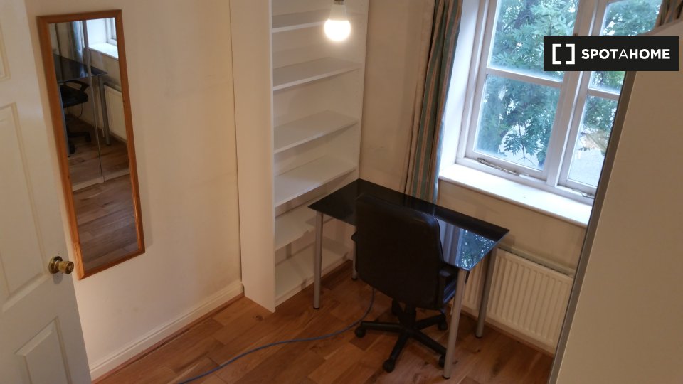 bg