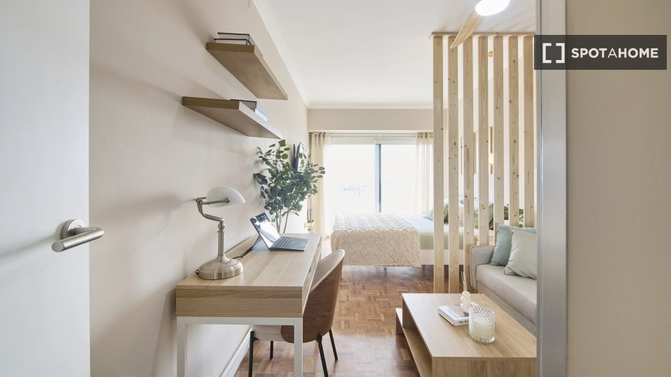 Double room Lisbon, 9 beds — photo 1