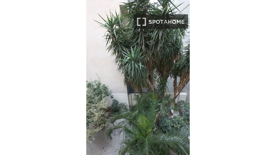 Double room Athens, 8 beds — photo 9