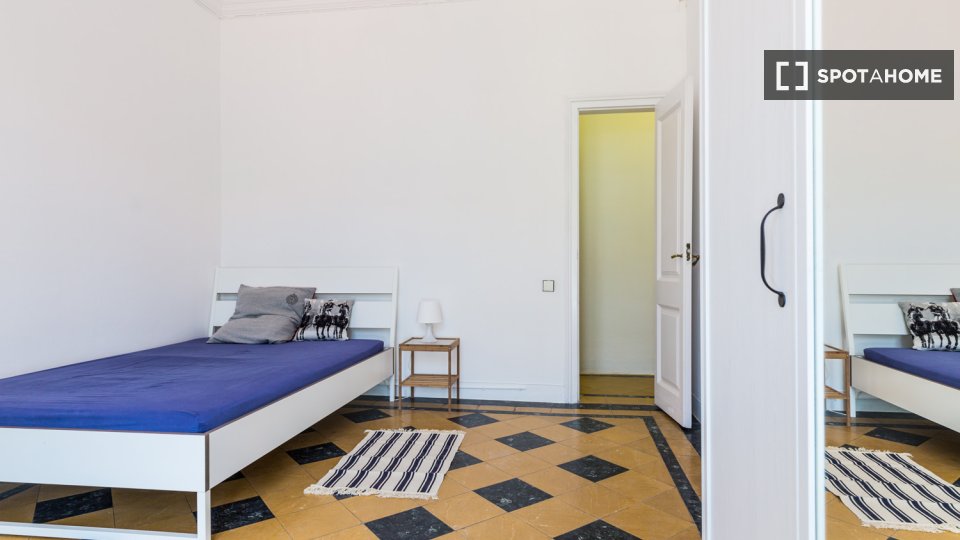 Double room Barcelona, 8 beds, 175m² — photo 11