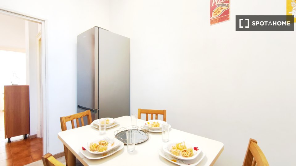 Double room Milan, 3 beds, 75m² — photo 18