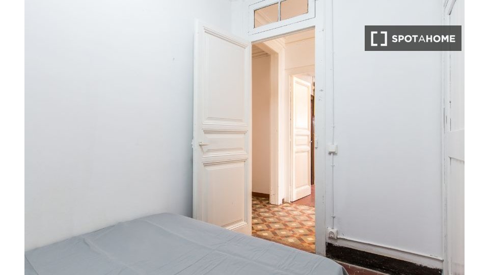 Double room Barcelona, 7 beds, 200m² — photo 17