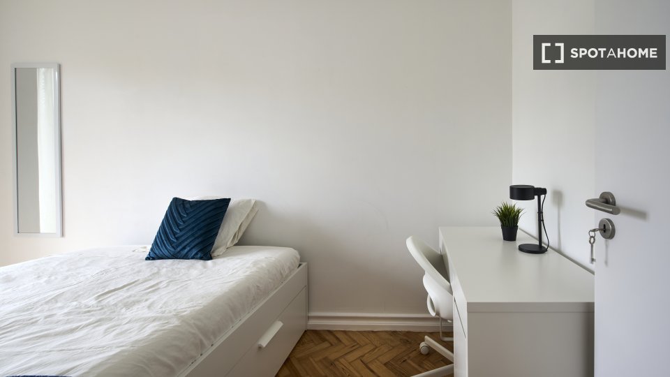Double room Lisbon, 9 beds — photo 29