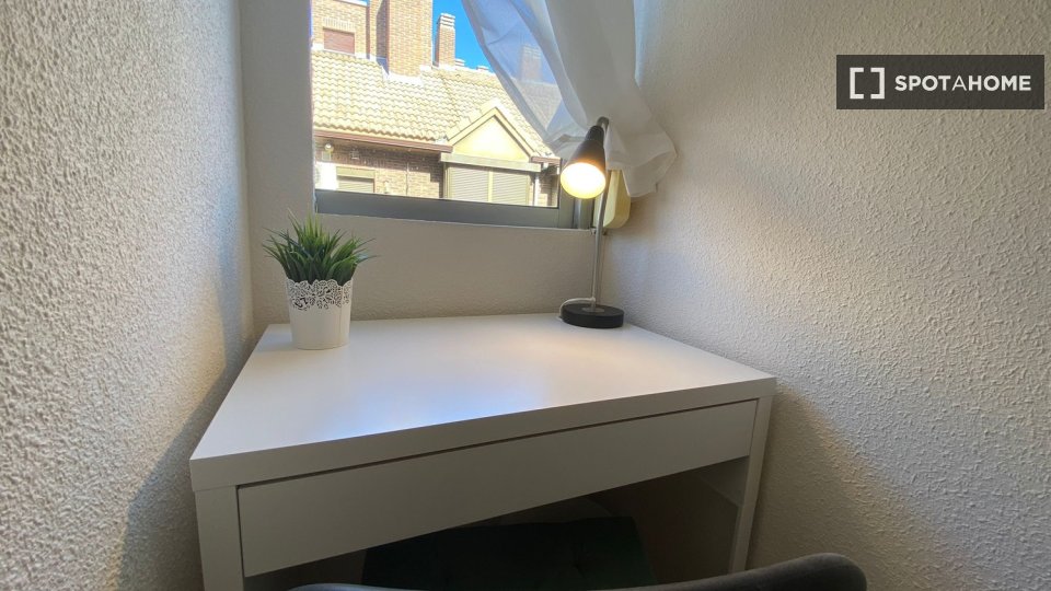 Chambre double Madrid, 4 chambres — photo 19