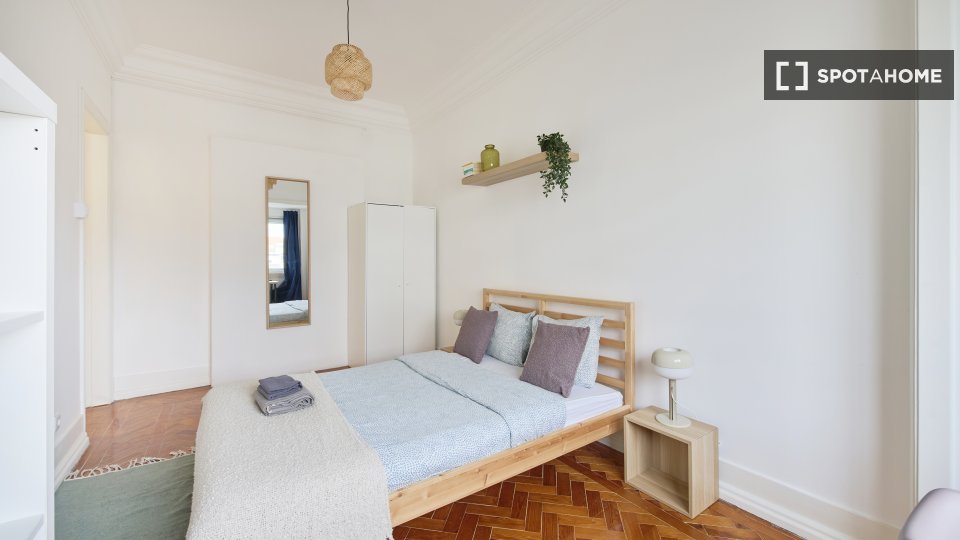 Double room Lisbon, 10 beds — photo 54