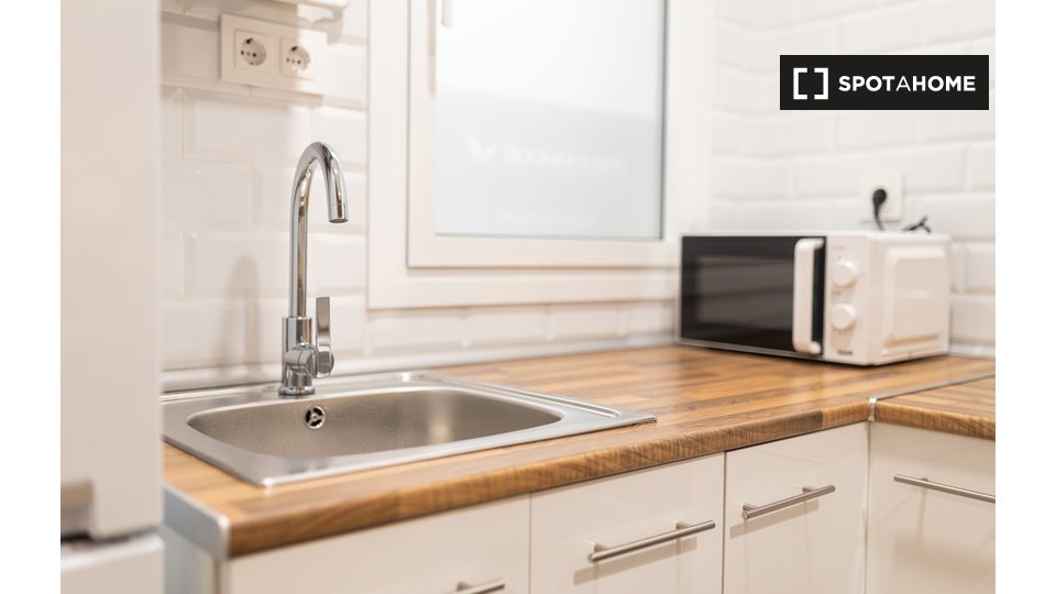 Double room Barcelona, 4 beds, 98m² — photo 24