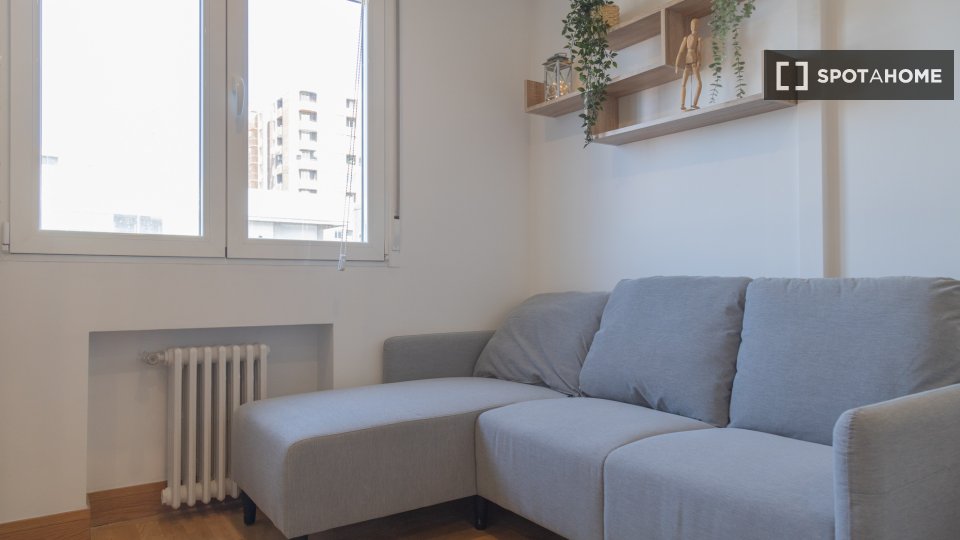 Double room Madrid, 5 beds — photo 12