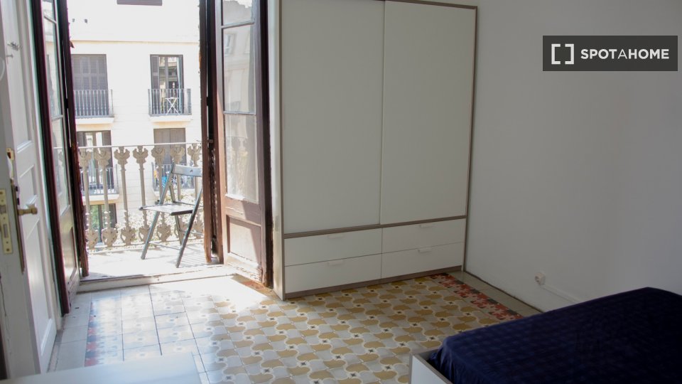 Double room Barcelona, 5 beds, 100m² — photo 6