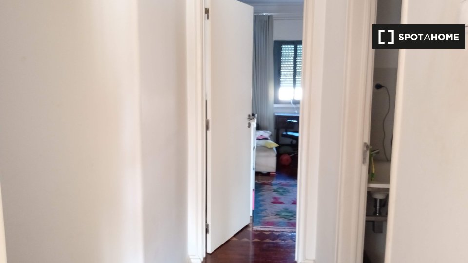 Apartment Lisbon, 2 beds — photo 10