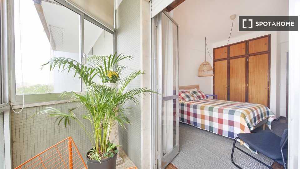 Double room Lisbon, 4 beds — photo 3