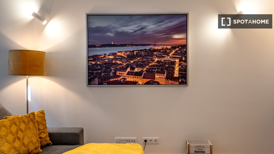 Apartment Lisbon, 2 beds, 126m² — photo 6