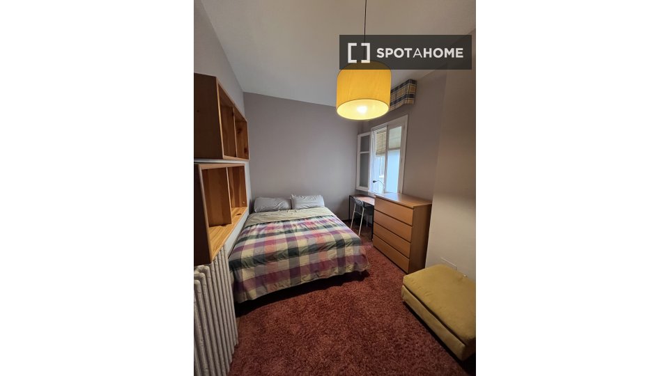 Double room Madrid, 1 bed, 110m² — photo 4