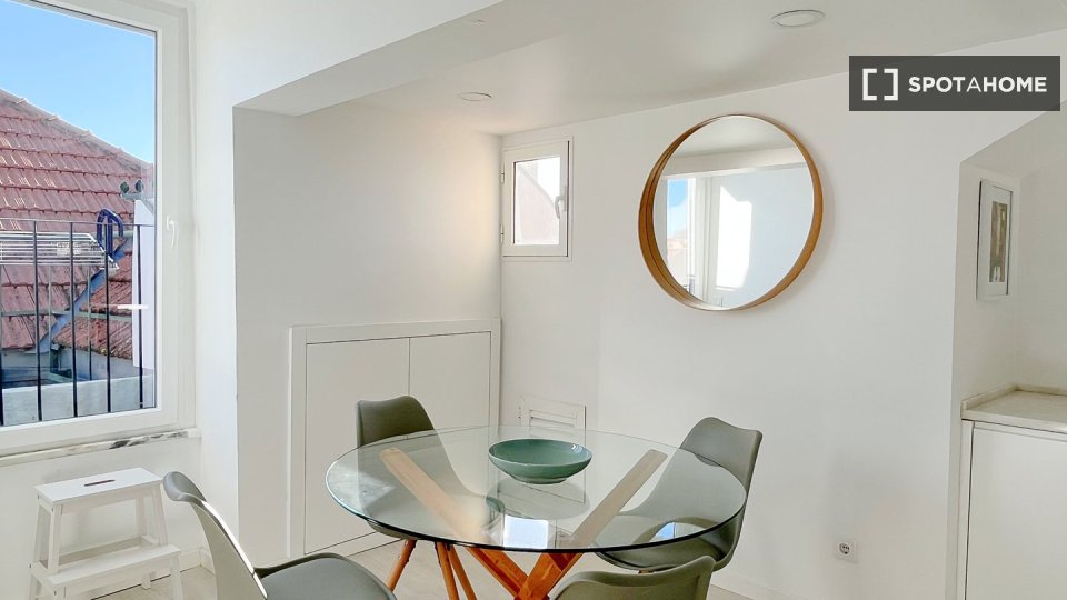 Apartment Lisbon, 2 beds, 71m² — photo 7
