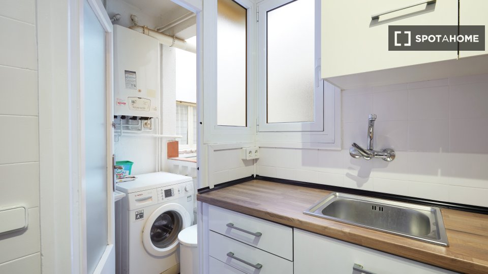 Apartment Barcelona, 3 beds, 82m² — photo 39