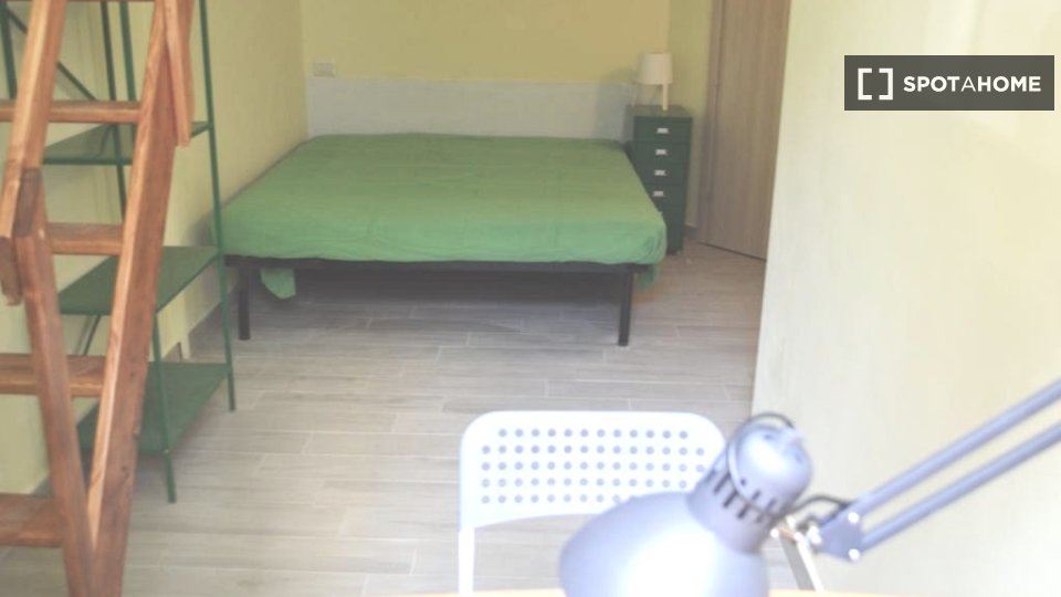 Double room Milan, 3 beds, 80m² — photo 1