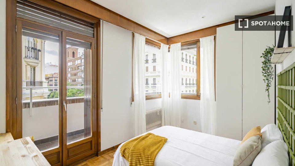 Double room Madrid, 7 beds — photo 21