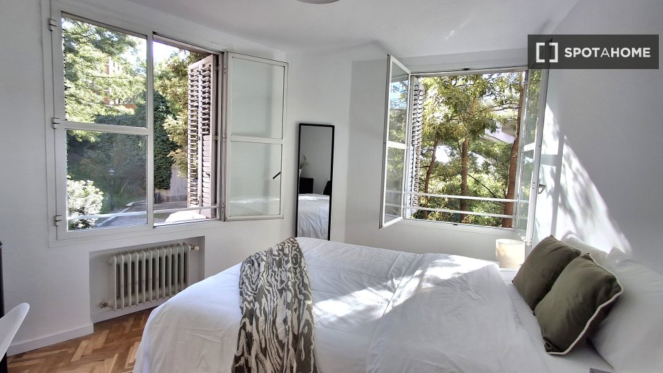 Double room Madrid, 6 beds — photo 13