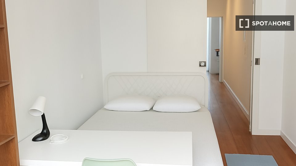 Double room Lisbon, 2 beds — photo 30