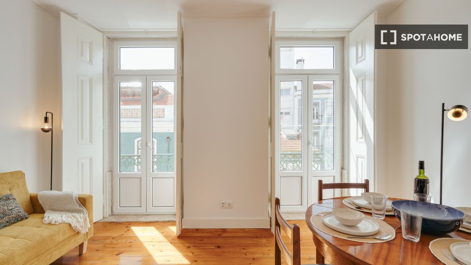 Apartment Lisbon, 1 bed, 65m² — photo 19