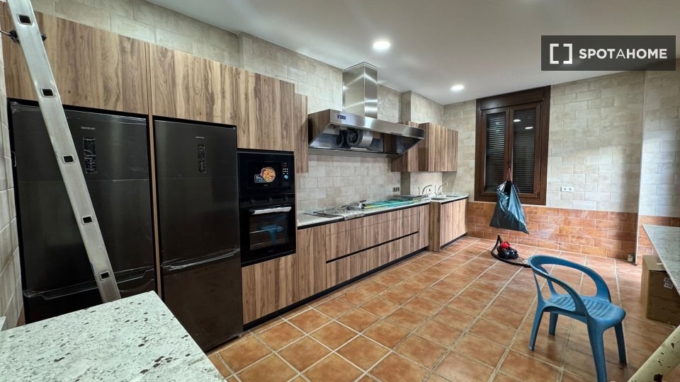 Double room Alicante, 10 beds, 650m² — photo 4