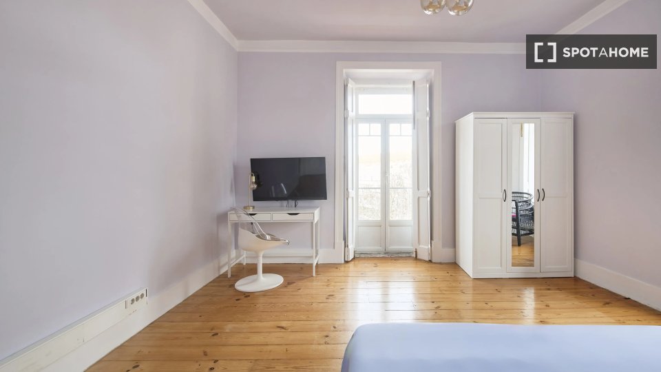Double room Lisbon, 8 beds — photo 11