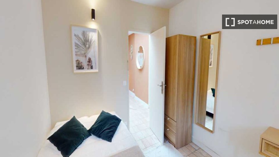 Double room Paris, 6 beds, 150m² — photo 16