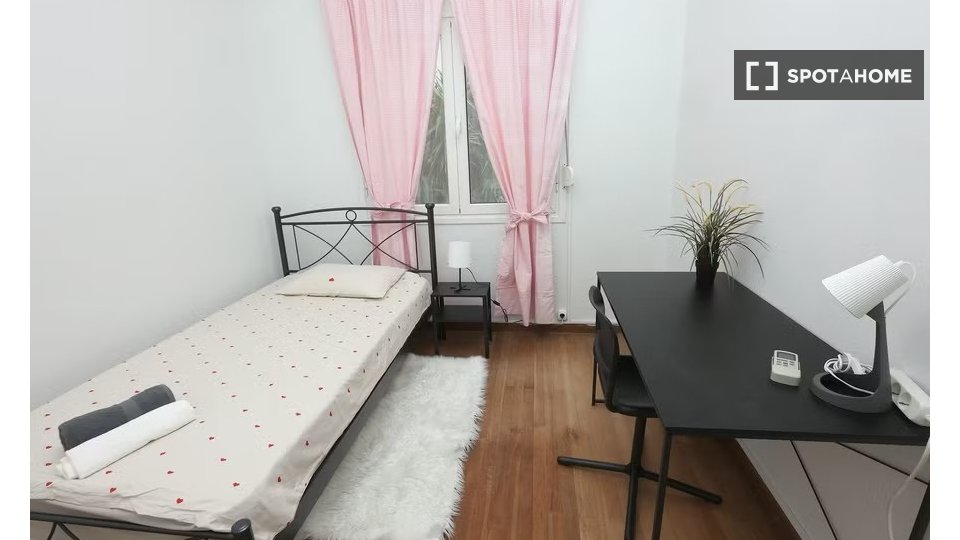 Double room Athens, 8 beds — photo 1