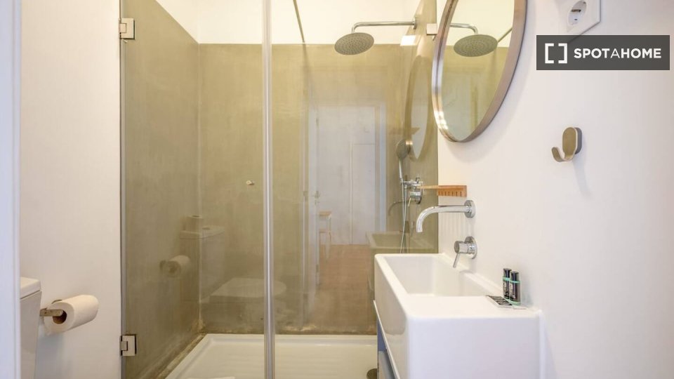 Apartment Lisbon, 1 bed — photo 8