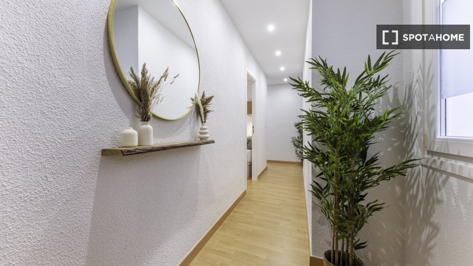 Double room Alicante, 4 beds, 103m² — photo 9