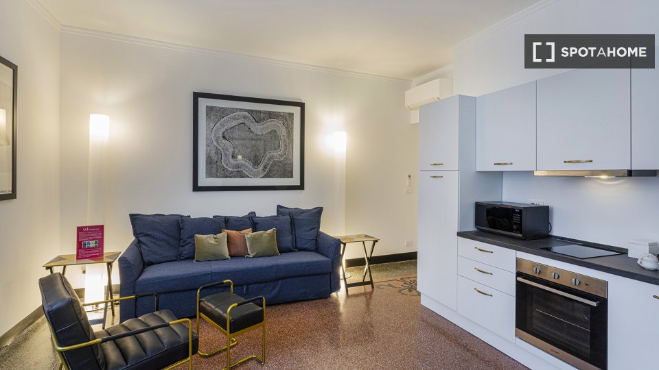 Apartment mono Genoa, 85m² — photo 1