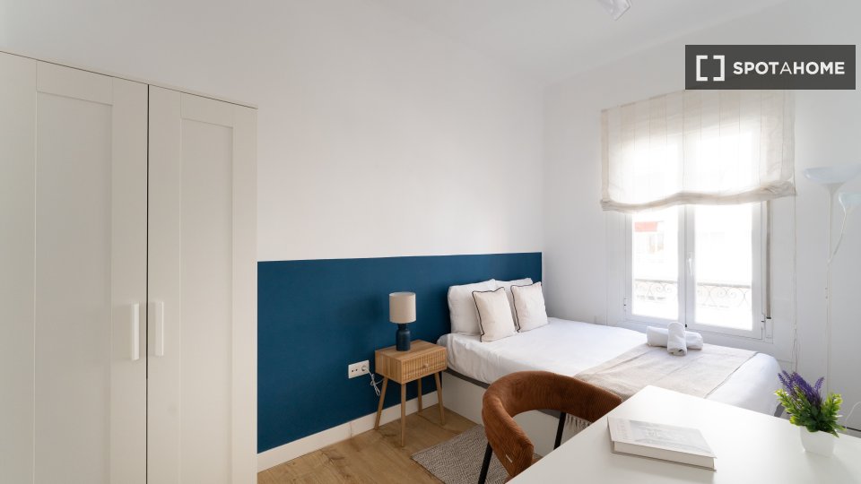 Double room Madrid, 6 beds — photo 15