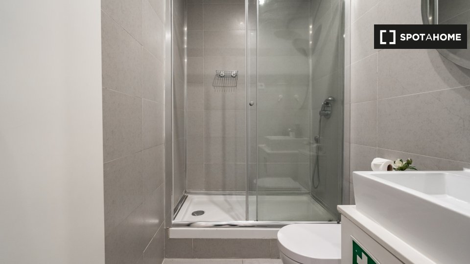 Double room Lisbon, 4 beds — photo 6