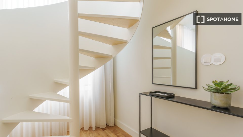 Apartment Porto, 1 bed, 55m² — photo 17
