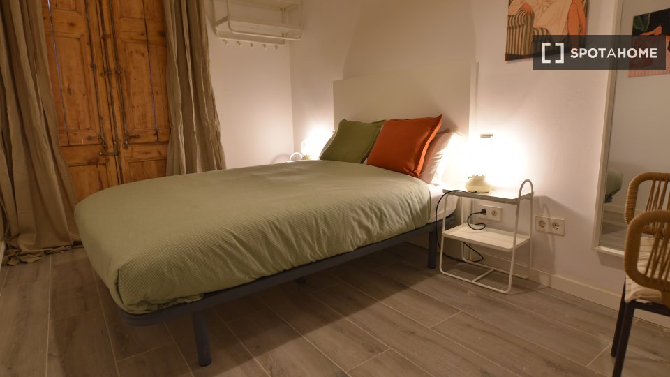 Habitación doble Barcelona, 14 habitaciones — foto 27
