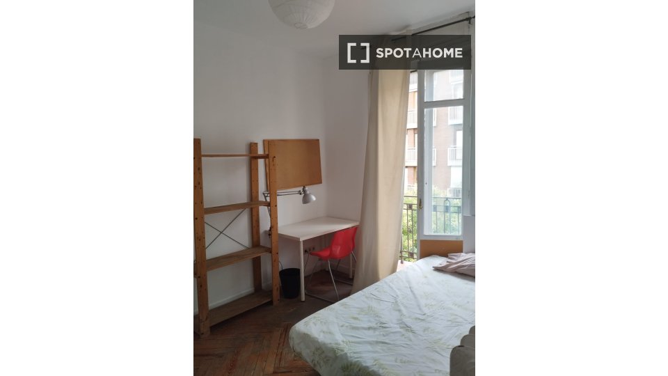 Habitación doble Madrid, 10 habitaciones — foto 10