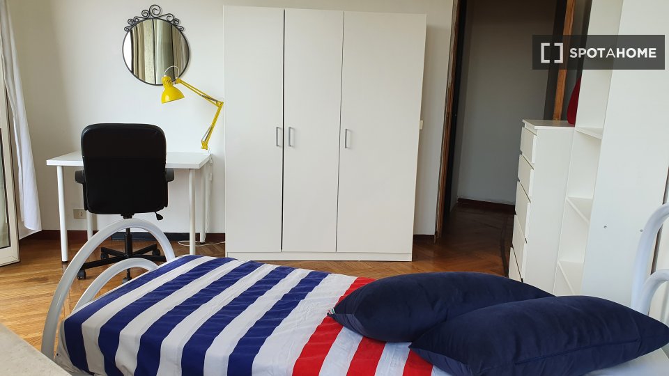 Double room Turin, 4 beds, 122m² — photo 3