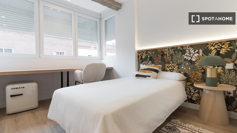 Double room Madrid, 6 beds, 120m² — photo 1
