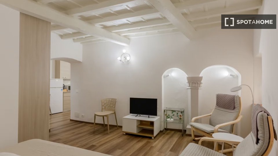 Apartment Florence, 1 bed — photo 2