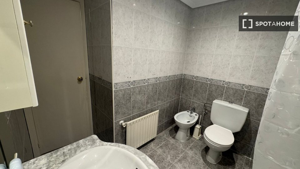 Double room Madrid, 5 beds — photo 18