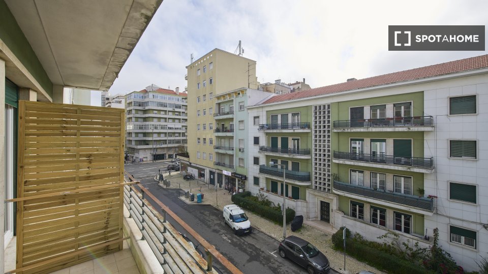 Double room Lisbon, 6 beds — photo 18