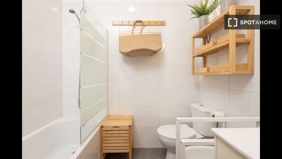 Apartment Lisbon, 2 beds — photo 8