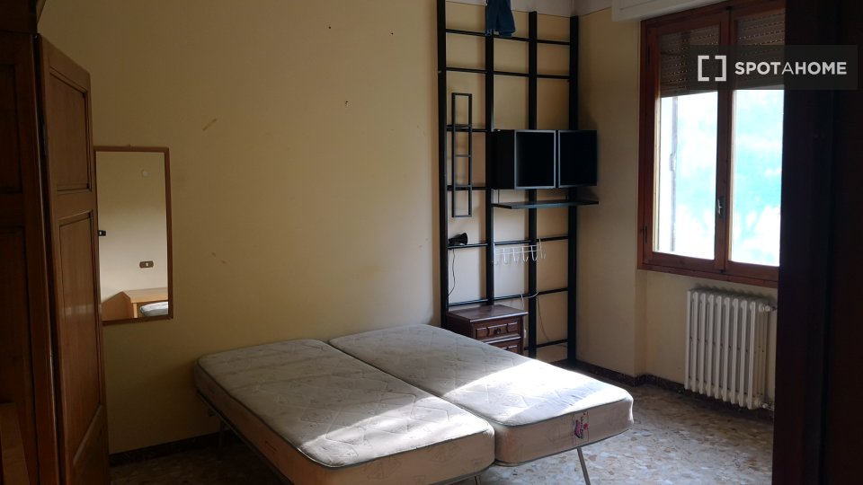 Double room Florence, 3 beds, 70m² — photo 4