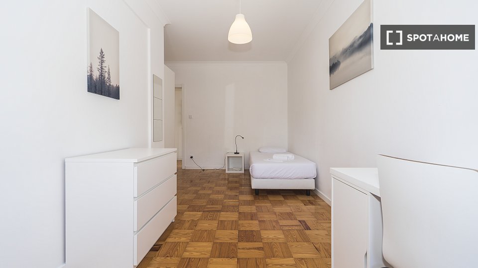 Double room Lisbon, 6 beds — photo 3