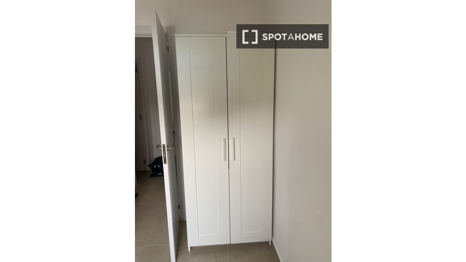 Apartment Valencia, 4 beds, 110m² — photo 16