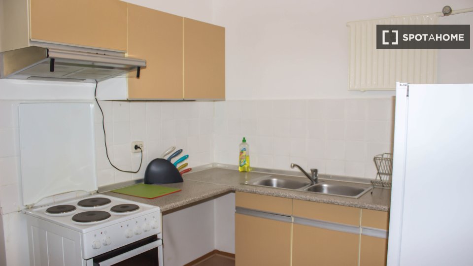 Double room Berlin, 4 beds, 81m² — photo 3