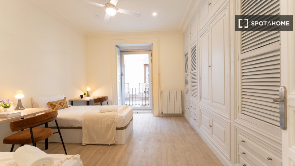 Double room Madrid, 9 beds — photo 14