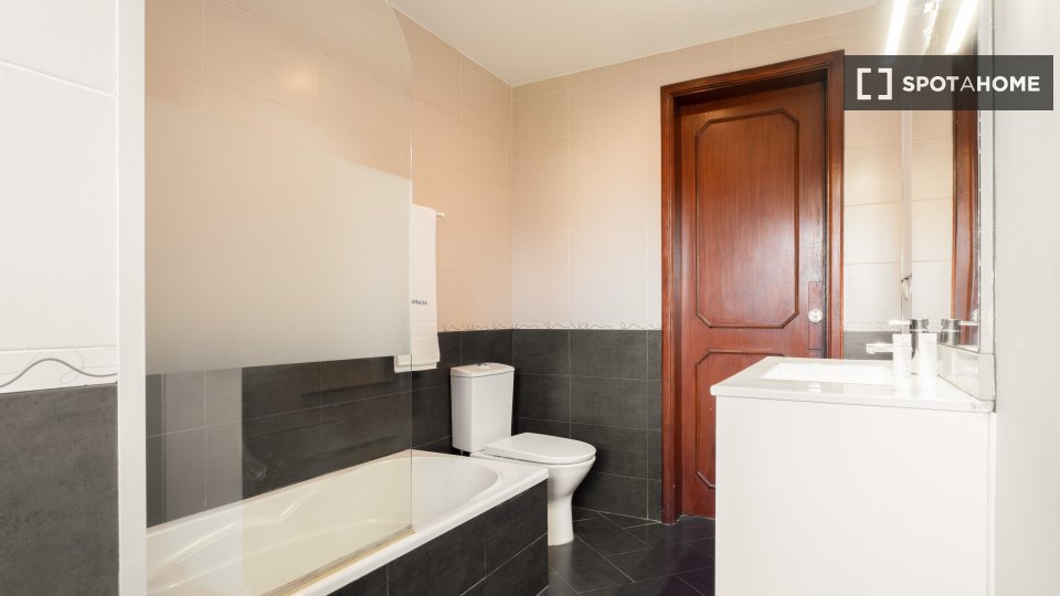 Double room Porto, 5 beds — photo 18